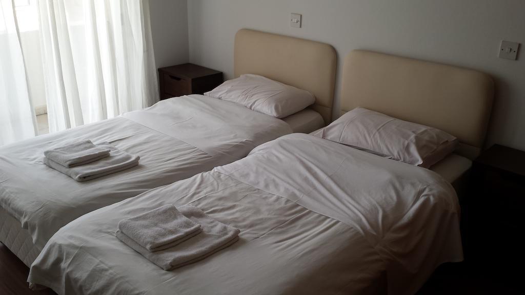 Francis Apartments ลาร์นาคา ห้อง รูปภาพ